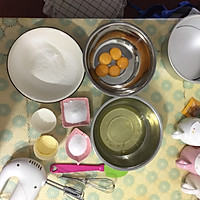 拉花戚风蛋糕的做法图解1