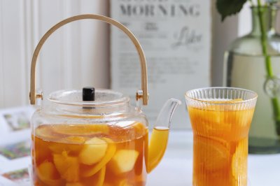 秋日暖饮：苹果热橙桂花柠檬茶