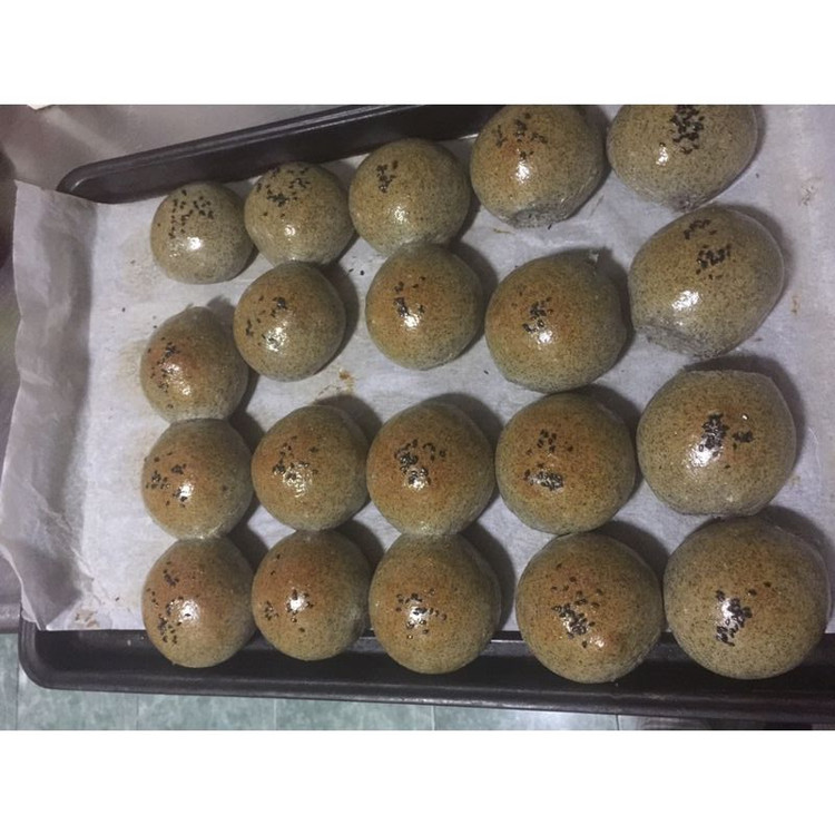 （卡仕揉面机版）黑芝麻小面包的做法
