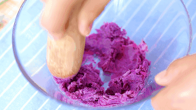 蛋黄紫薯小馒头 宝宝辅食食谱的做法图解4