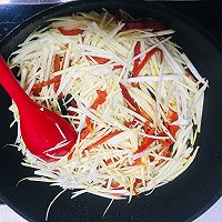 【下饭菜】茭白辣椒炒肉丝的做法图解8