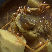 冬笋虫草花棒骨汤