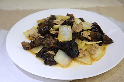 简单家常菜|木耳洋葱炒肉片