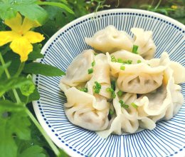 #冬季滋补花样吃法#香菇茴香猪肉饺的做法