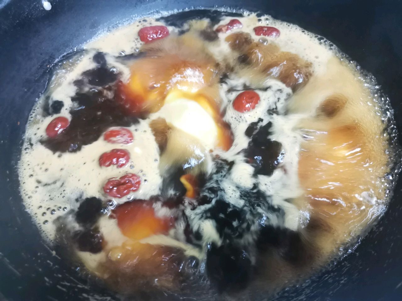 姜丝红糖炖蛋怎么做_姜丝红糖炖蛋的做法_豆果美食
