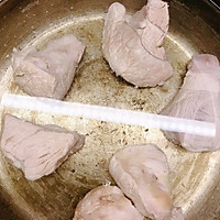 竹蔗茅根猪展汤的做法图解3