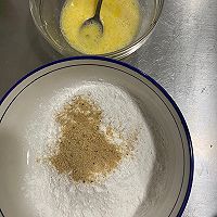 炸鸡翅中-媲美炸鸡店的炸鸡的做法图解3