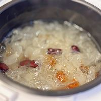 银耳桃胶红枣汤（懒人版养生汤）的做法图解5
