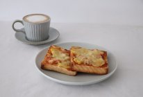 吐司的n种吃法 | 菠萝大虾pizza吐司的做法