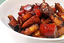 入味三分:胡萝卜红烧肉的做法