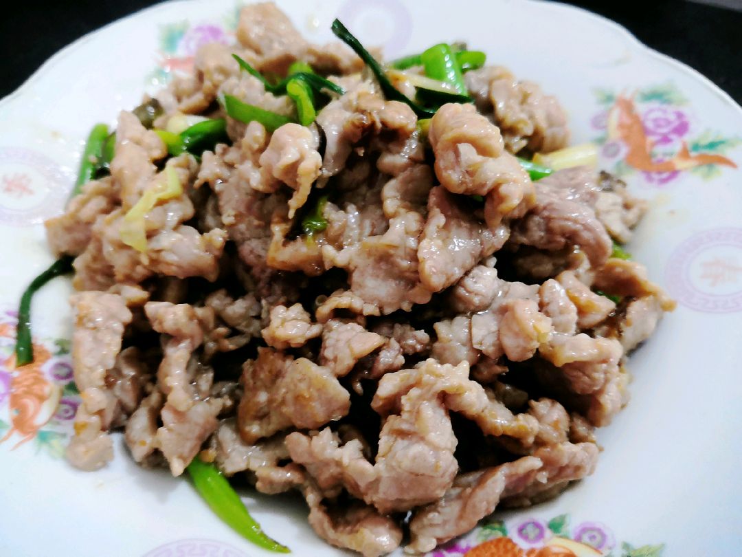 Stir fried lean meat with Scallion