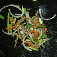 黑椒牛柳炒乌冬面的做法图解4