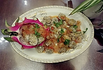 虾仁烩火龙果的做法