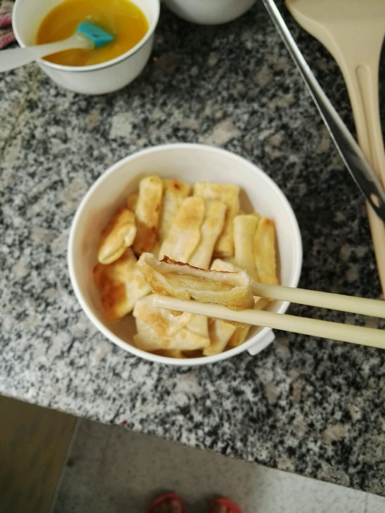 香蕉煎饺的做法