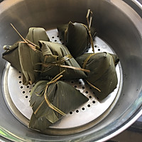 台灣風味。皮蛋肉粽的做法图解26