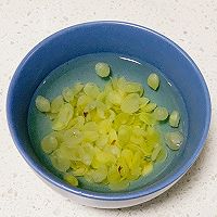 山楂银耳羹的做法图解2