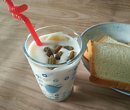 香蕉葡萄干酸奶自制的做法