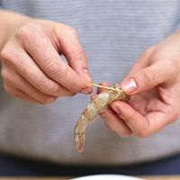 迷迭香：椒盐大虾的做法图解2