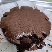 巧克力爆浆蛋糕（超级简单，半小时搞定）