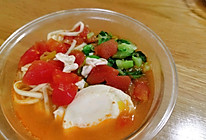 #憋在家里吃什么#西红柿热汤面（4人份）的做法