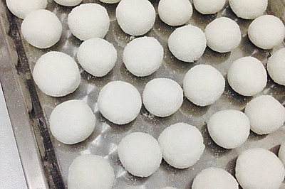 手工莓果花生无油汤圆