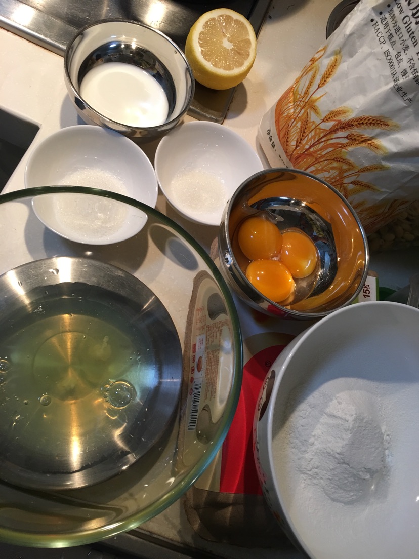 六寸戚风的做法图解1