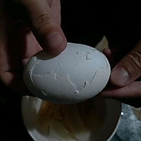 独家秘方最正宗的天麻炖鹅蛋的做法图解3