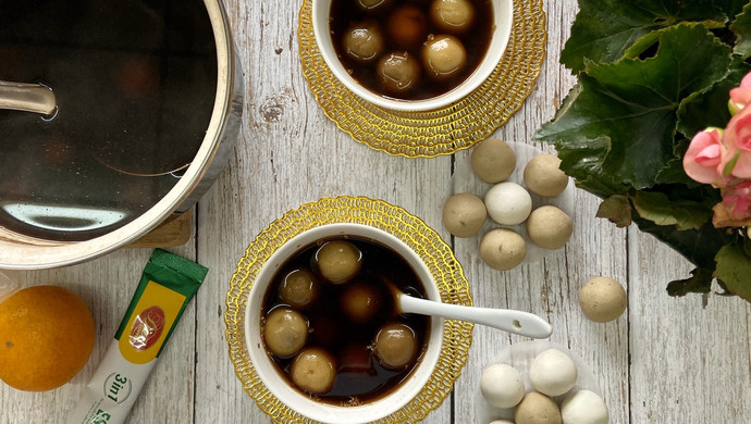 黑芝麻流沙汤圆