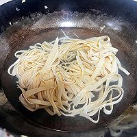 #开启冬日滋补新吃法#肥牛粉丝汤的做法图解2