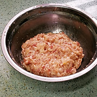 家常菜-辣椒毛豆炒肉沫的做法图解2