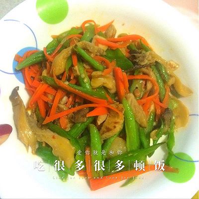 肉丝蘑菇胡萝卜混搭