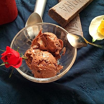 巧克力冰淇淋——法芙娜经典之作