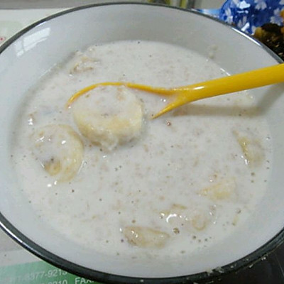 香蕉牛奶麦片粥