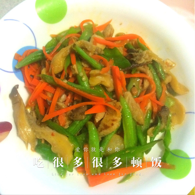 肉丝蘑菇胡萝卜混搭的做法