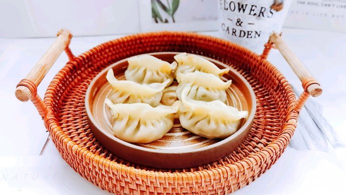 鲜香多汁韭菜猪肉蒸饺