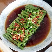 浇汁豇豆的做法图解1