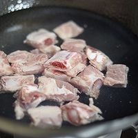 #童年不同样，美食有花样#果味十足的李子排骨的做法图解5