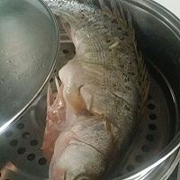 清蒸鲈鱼的做法图解2