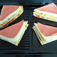 火腿番茄蛋三明治——爱心营养早餐的做法图解17