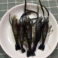 舒氏菜谱：粉丝蒸罗氏虾的做法图解1