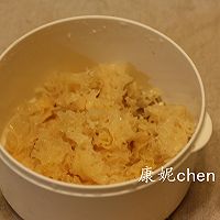 紫薯薏米银耳羹的做法图解3
