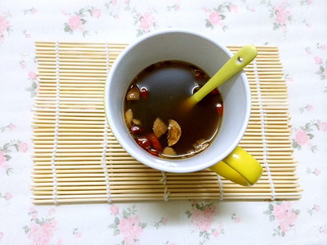 红枣桂圆姜茶的做法
