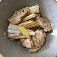 美味酥炸翅中的做法图解1