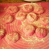 #宅家厨艺 全面来电#火龙果玫瑰花卷的做法图解4