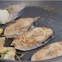 #肉食主义狂欢#香煎马鲛鱼的做法图解8