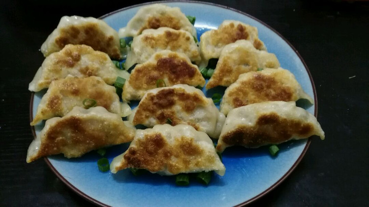 三鲜饺(冬菇虾米笋干)的做法