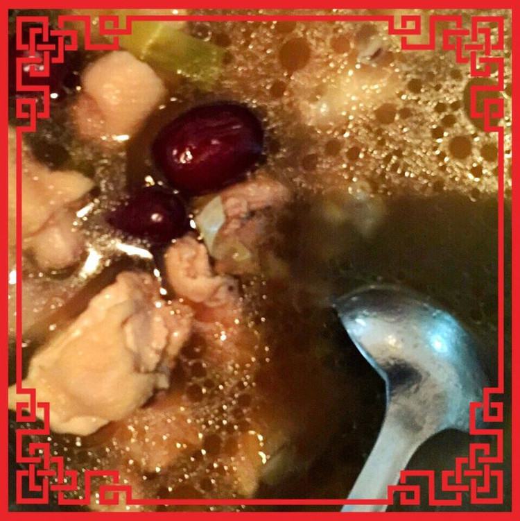 红枣枸杞鸡汤的做法