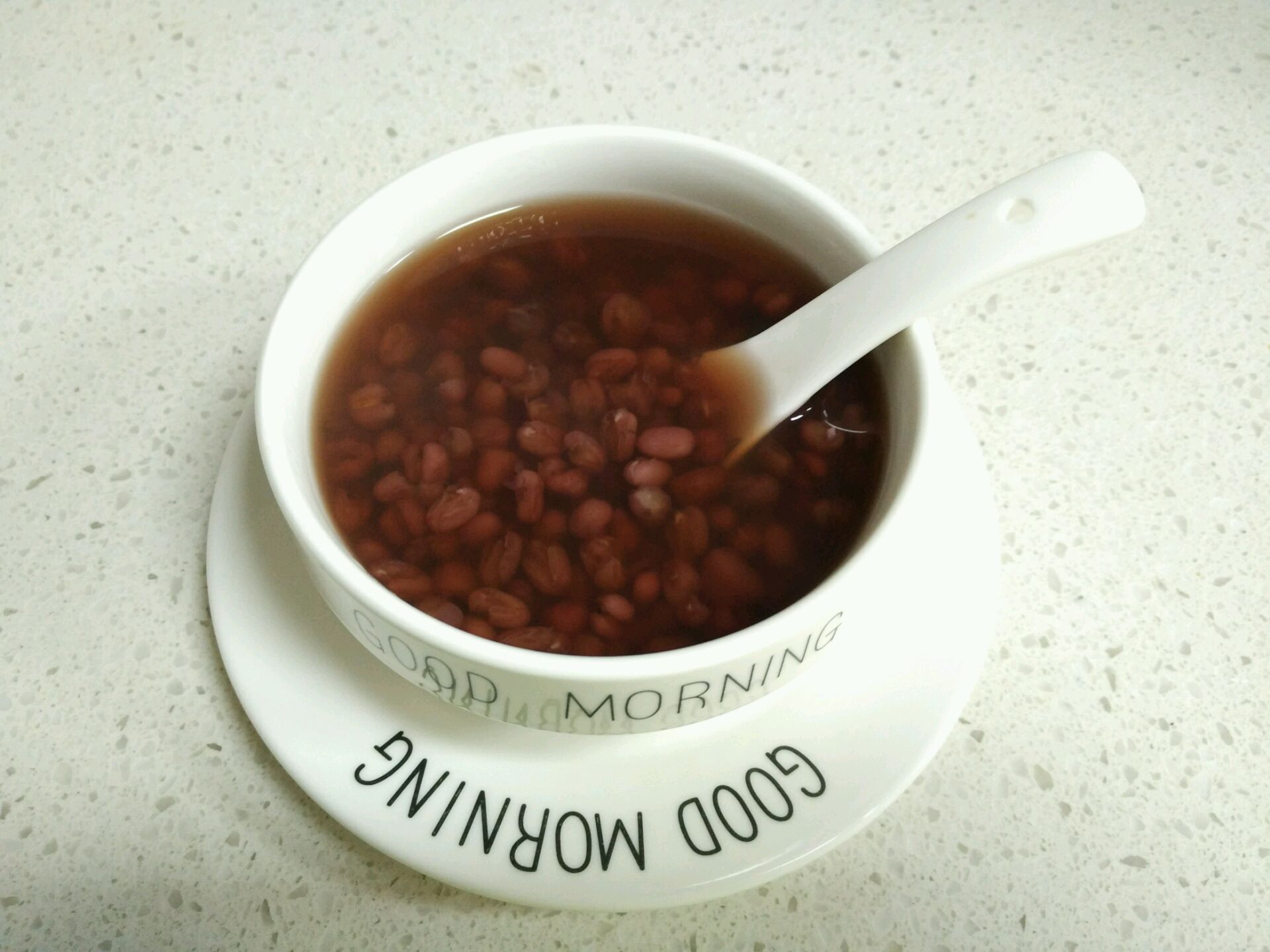 红豆薏米水怎么做_红豆薏米水的做法_优雅的长围巾_豆果美食
