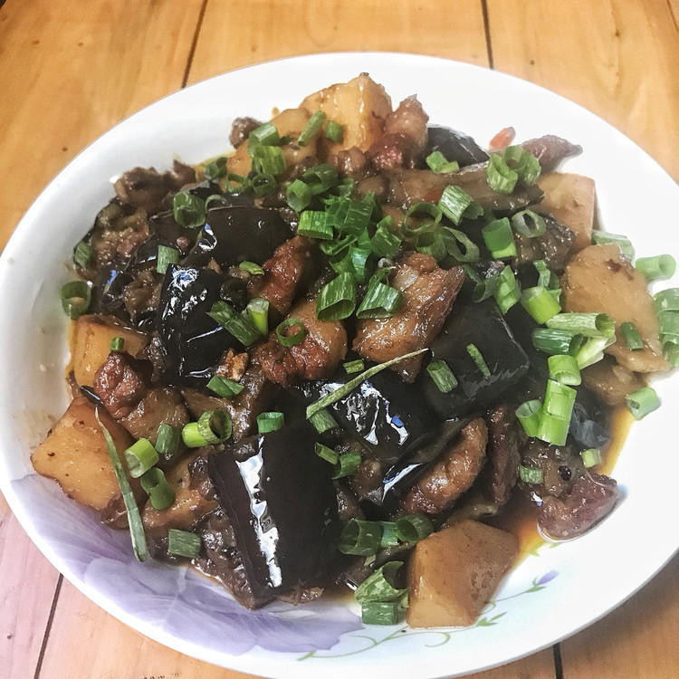 土豆烧茄子的做法