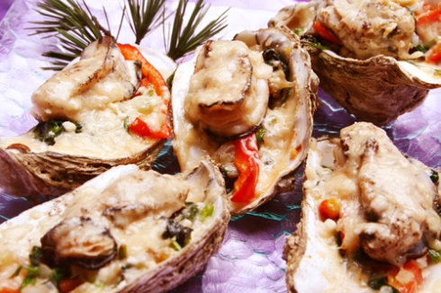 Baked oyster with cheese